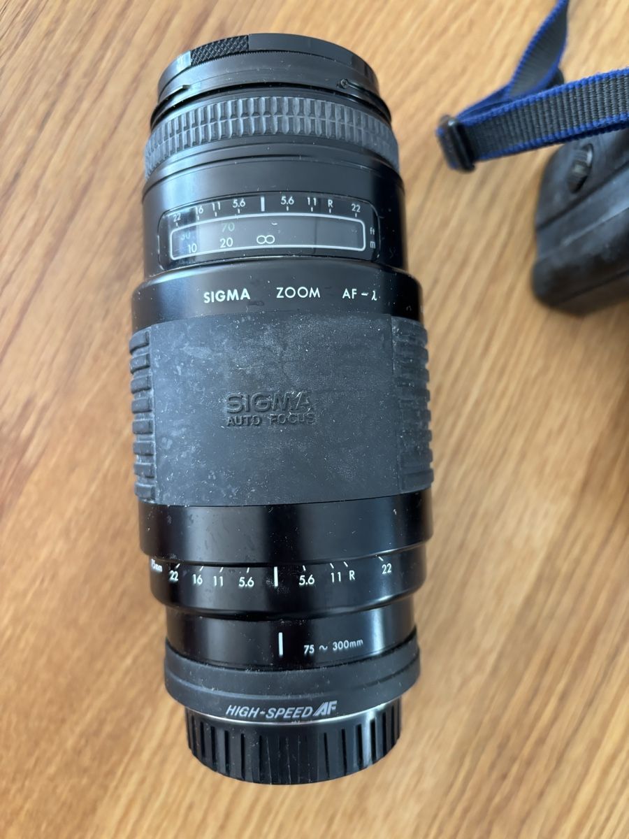 Minolta Kamera: Minolta 7000 Kamera Set mit Objektiven & Blitz – Gebraucht aus Hombrechtikon von Lexcom 3