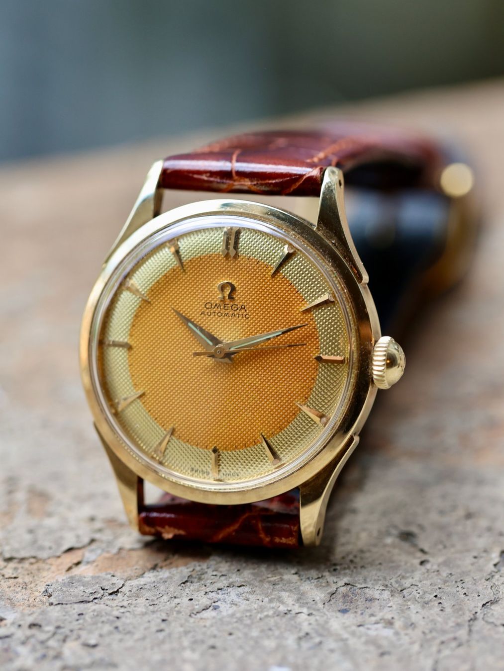 Omega Orologi: Omega Constellation 'Honeycomb Dial' – Usato da Zürich venduto da Lazulivintagewatches