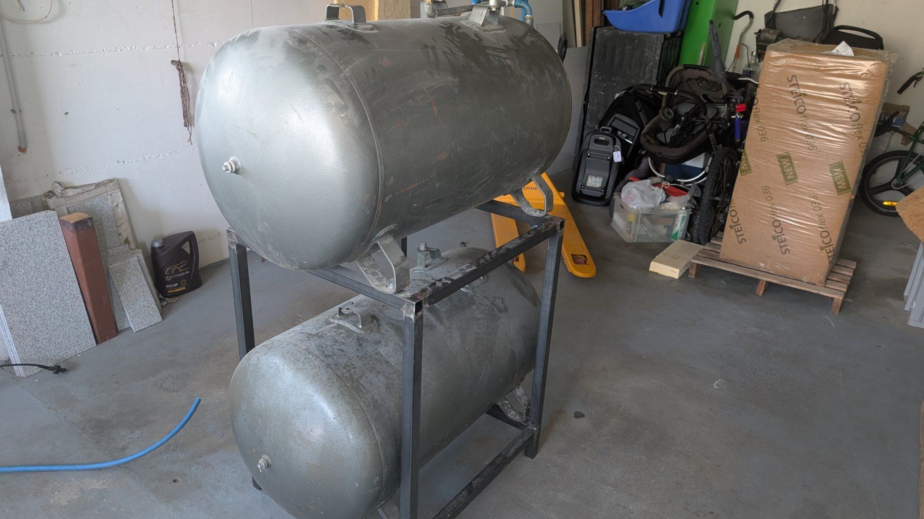 Annaffiatura & Irrigazione: 2 réservoirs air 250 litres – Usato da Noës venduto da Rkpel
