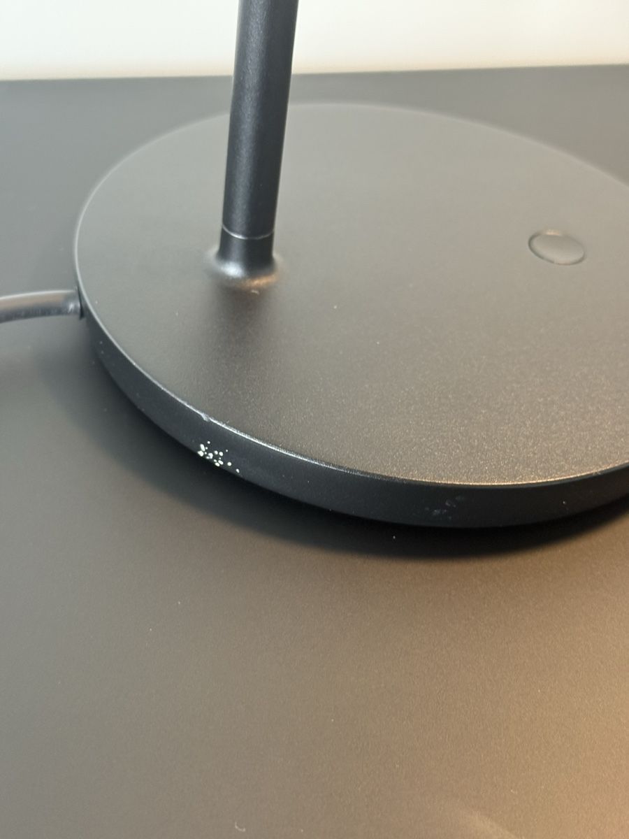 Muuto Lampade: Lampe Tip table Muuto – Usato da Pully venduto da Adcin 6