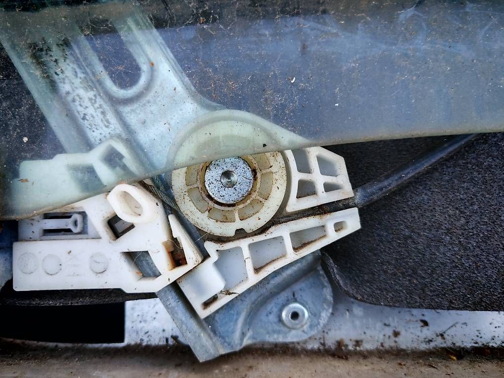 Tutti pezzi di ricambio auto: Smart roadster porta destra – Usato da Cadenazzo venduto da Mulinacu 2