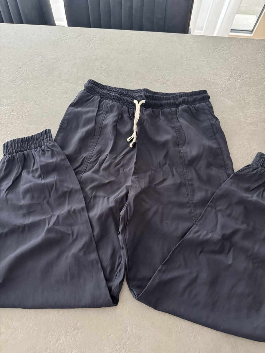 Lotti di vestiti: Sommerhose Set: 2 bequeme joging, Gr. M – Nuovo (secondo la descrizione) da Sursee venduto da Alyel 1