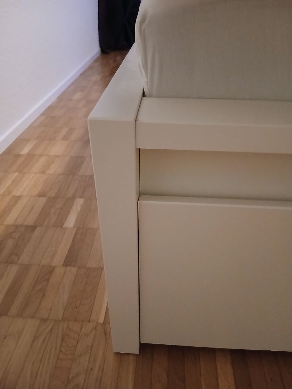 Ikea Betten: Malm Bett weiss hoch 180×200 – Neu (gemäss Beschreibung) aus Adligenswil von karinma 1