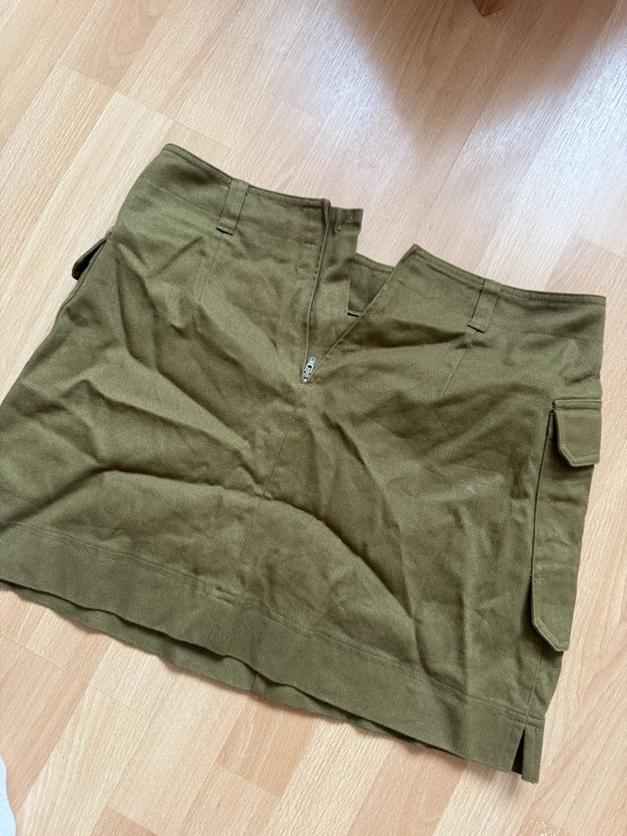 H&M Kleider & Röcke: H&M olive green cargo mini skirt, size 40 – Gebraucht aus Ueberstorf von man_p2fy 1