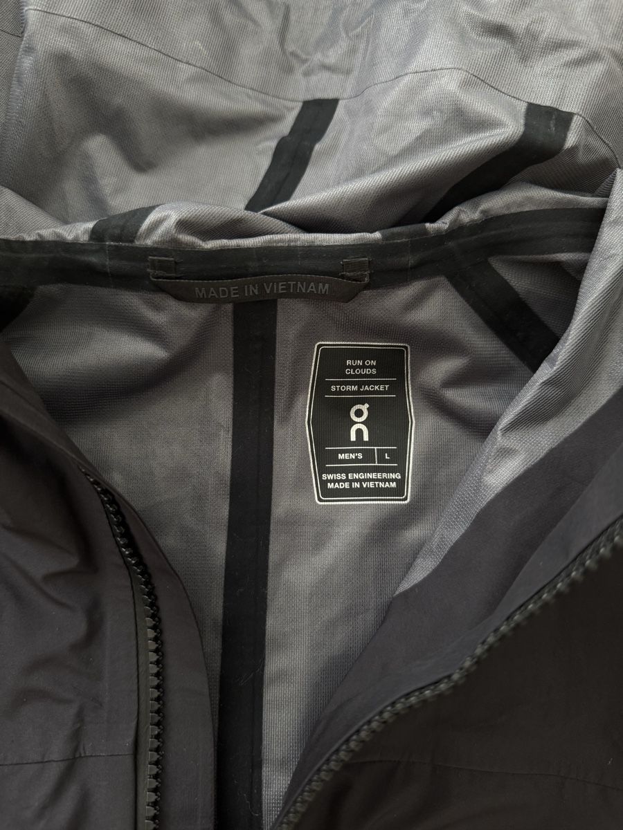 Giacche: On Storm Jacket (L) – Usato da Bern venduto da Laufsport3000 2