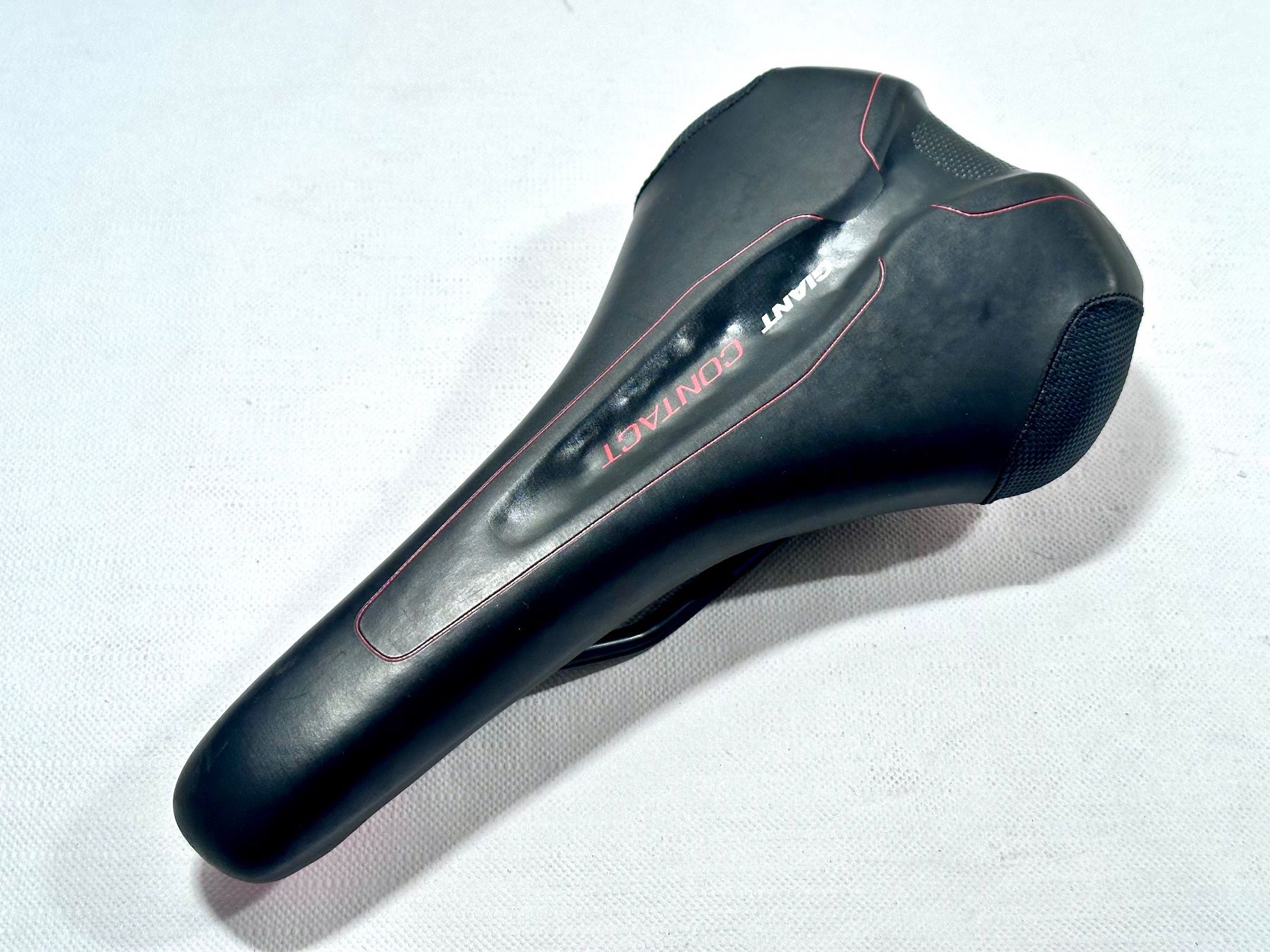 Pezzi di ricambio: GIANT CONTACT saddle Sattel 339g – Usato da Luzern venduto da bikeandbeltcom 1