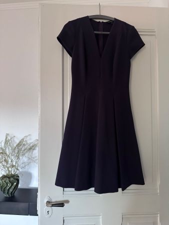 Empoio Armani Kleid in Herbstfarbe prune, Grösse 36 (IT 40)