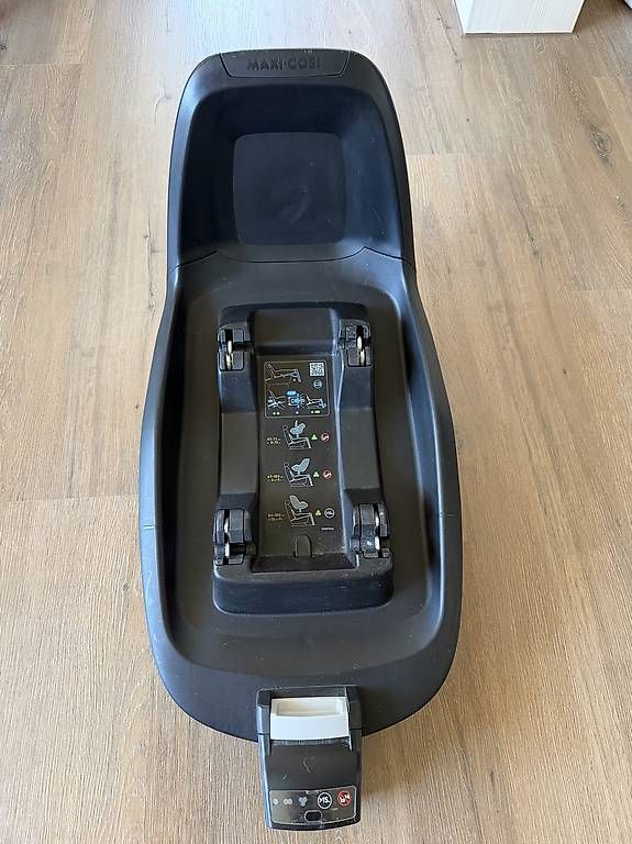 Maxi-Cosi Sièges auto: Maxi-Cosi 2wayFix Isofix Station – D'occasion à Rotkreuz par jes_6trt