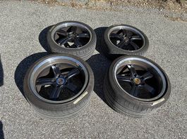 Roues complètes CHAMPION MOTORSPORT 19 pouces