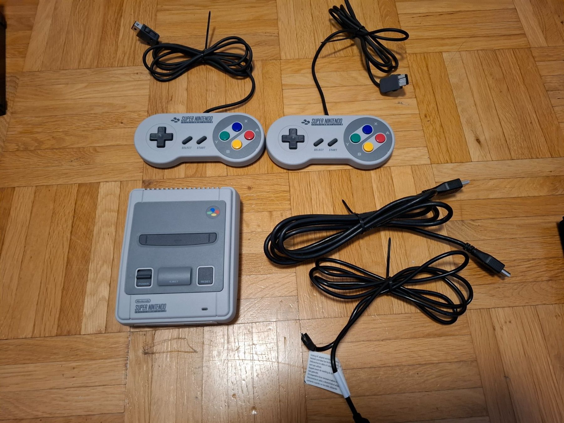 Nintendo Consoles: SNES Mini Set revidiert (refurbished) – D'occasion à Gipf-Oberfrick par Konsolen_Colin