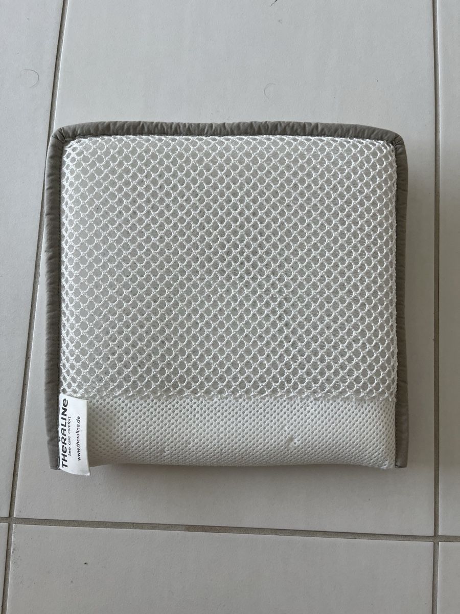 Protections: Protection tête bébé et coussin  – D'occasion à La Tour-de-Trême par Txertxi 4