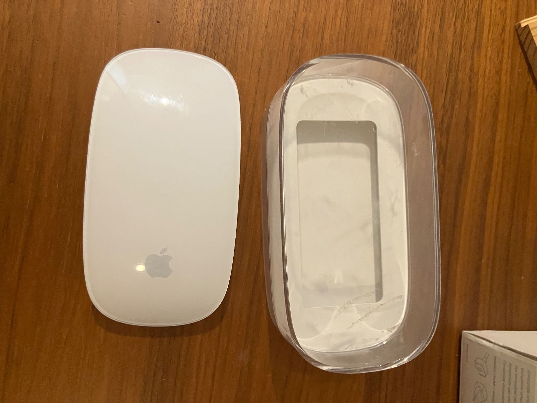 Apple Souris: Apple Magic Mouse neuwertig – Neuf (Voir description) à Zürich par hernen
