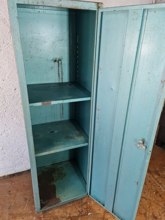 Armoires: Vintage Metallschrank, Spind, Werkstattschrank Archivschrank – D'occasion à Obfelden par Vintagebude 1