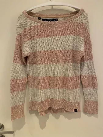 leichter, angenehmer Strickpullover Superdry Grösse L ***