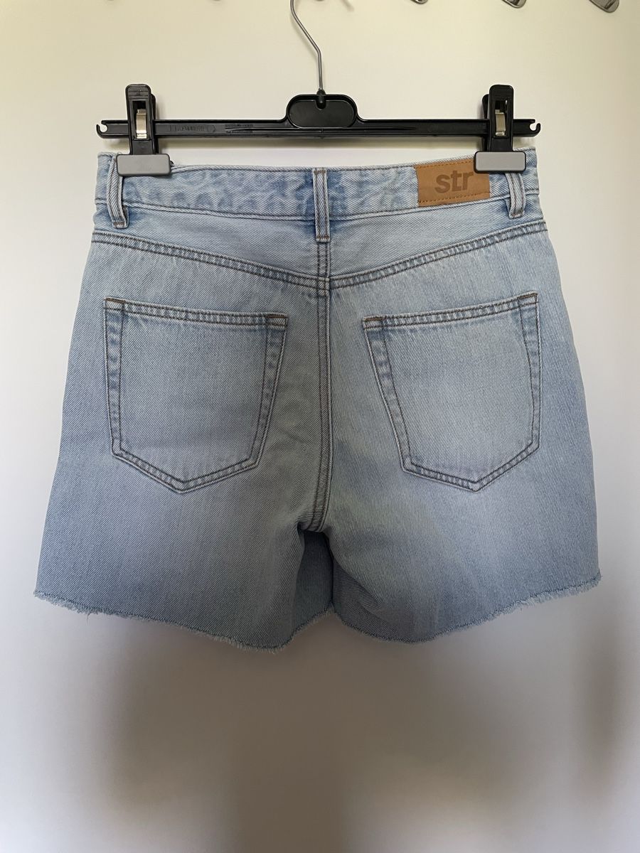 Stradivarius Jeans: Shorts denim – Usato da Nottwil venduto da rah_8xqg 1