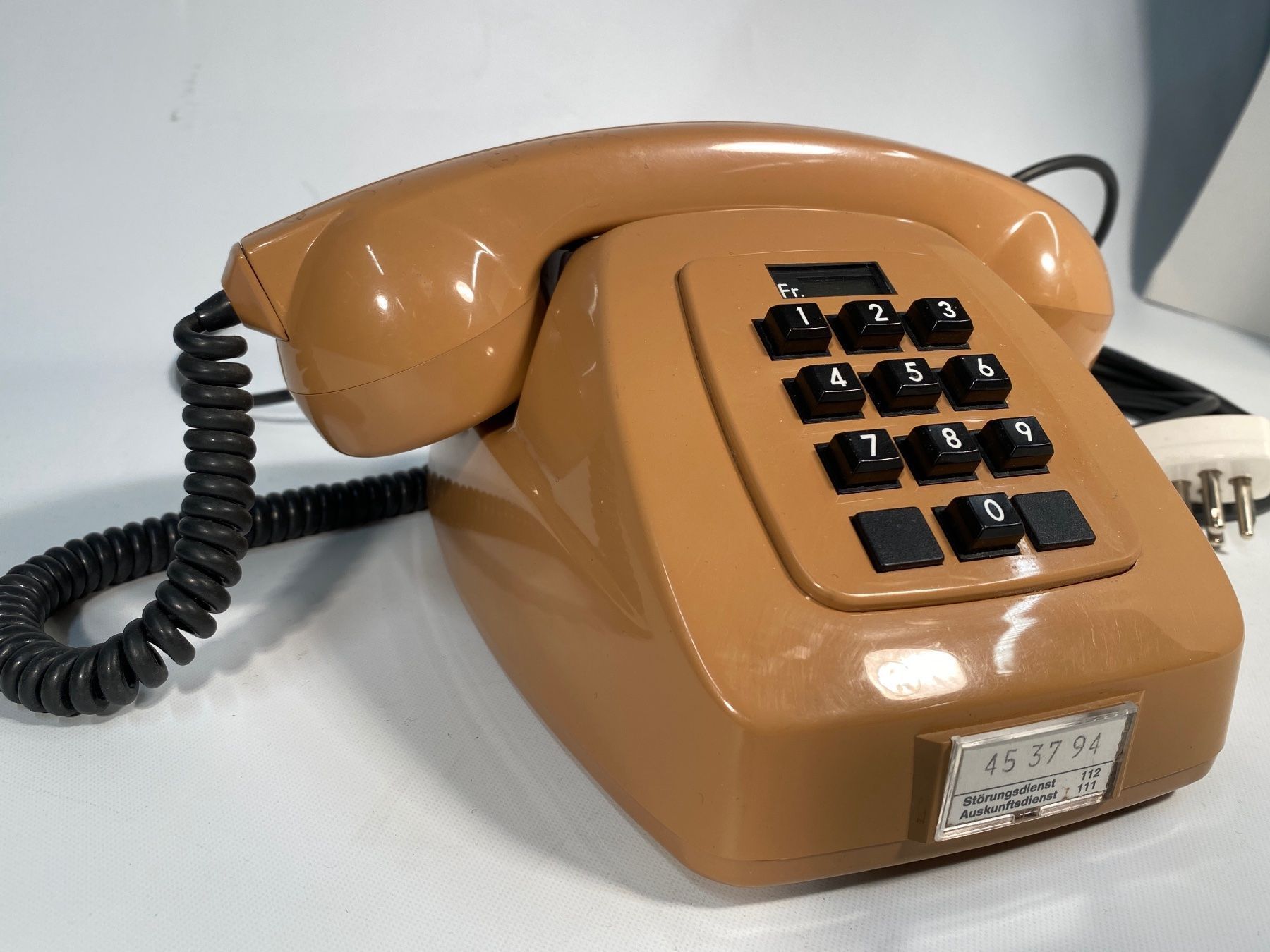 Telefoni: Tischtelephon Modell 70 – Usato da Ichertswil venduto da Jazzbassplayer68