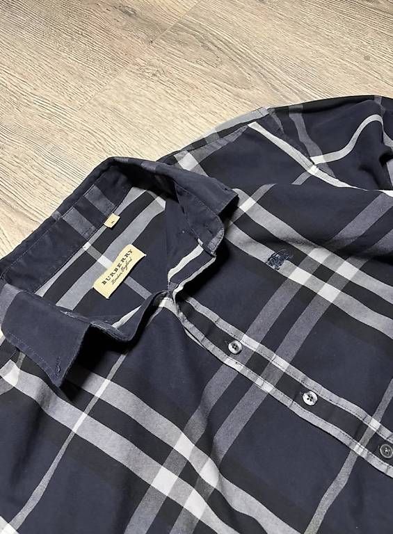 Camicette: Chemise Burberry – Usato da Cheseaux-Lausanne venduto da mad_mnv2 1