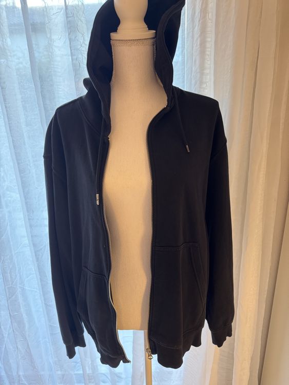 Weekday Pulls & Sweat-shirts: Moderner Schwarzer Weekday Kapuzenpullover, Grösse M – Neuf (Voir description) à Buchs AG par Bela11