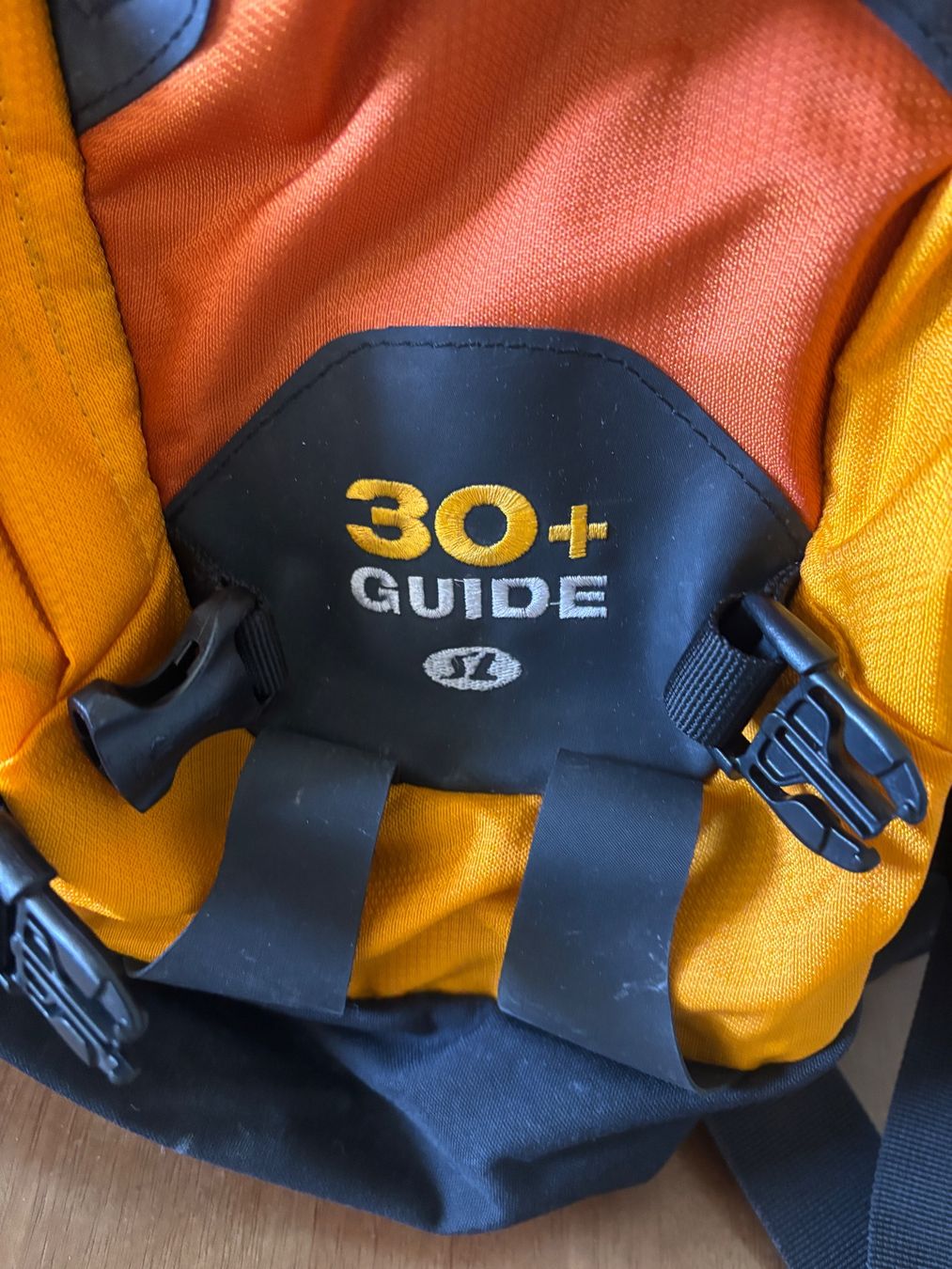 Deuter Zaini: Deuter Damen Rucksack 30+Guide SL – Usato da Thun venduto da Melpi2010 1