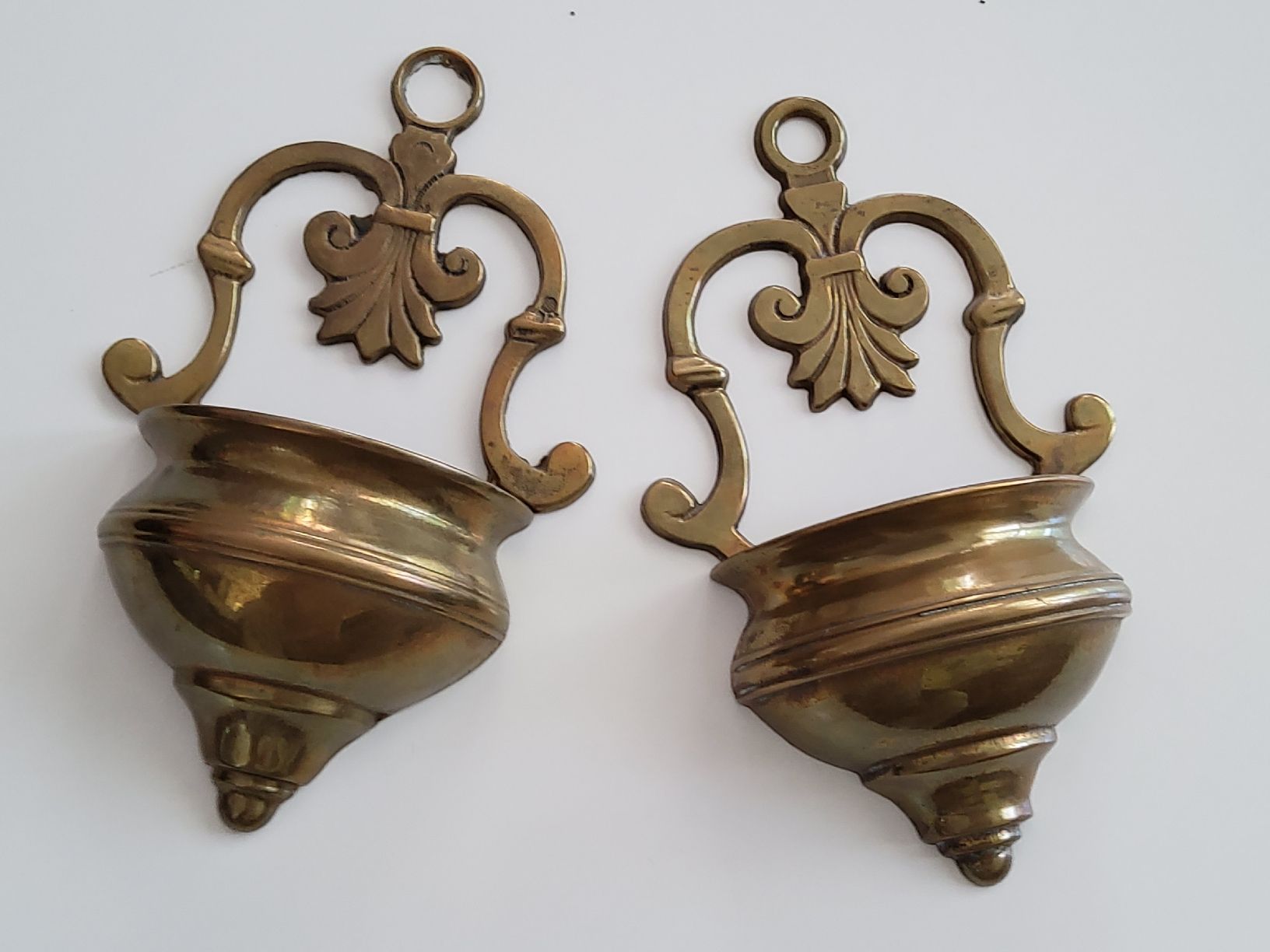 Tutte le decorazioni: Weihwasserbehälter, massiv Messing – Usato da Oberwangen b. Bern venduto da rol_p5g6 1