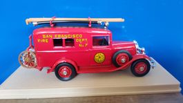 FORD V8 Pompiers 1934 erste Hilfe 1/43 Eligor 1082
