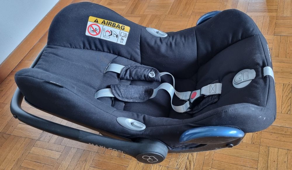 Maxi-Cosi Sièges auto: Maxi-Cosi 0-13kg – D'occasion à Attalens par _.Didit._ 5