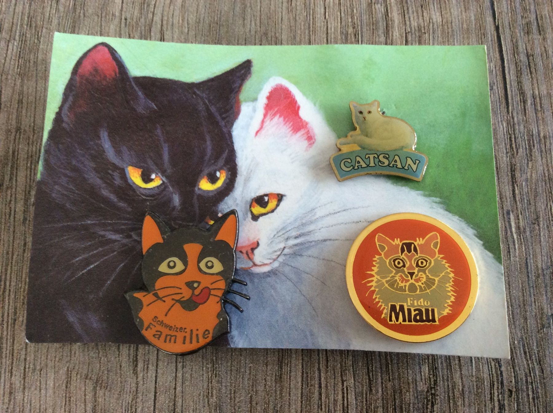 Placchette & Badge: 3 Katzen Pins – Usato da Triesen / Liechtenstein venduto da Edgardo55