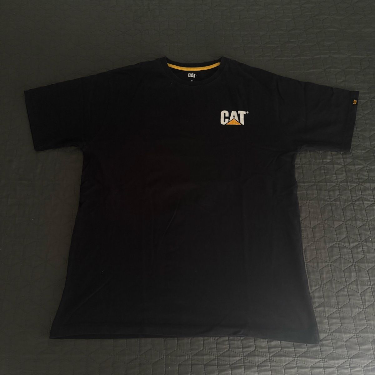 Caterpillar T-shirt: Maglietta da Lavoro CAT – Usato da Solduno venduto da podstanar53