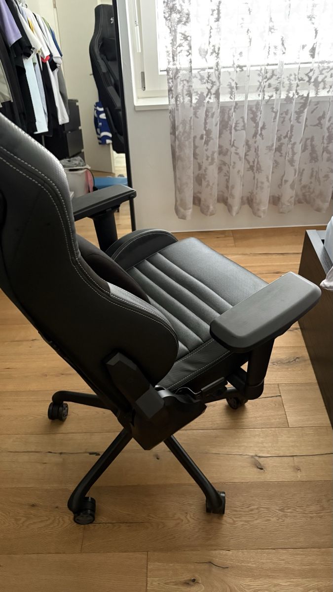 Stühle: Onit Gamestuhl Premium – Gebraucht aus Aarburg von Jaxon 2