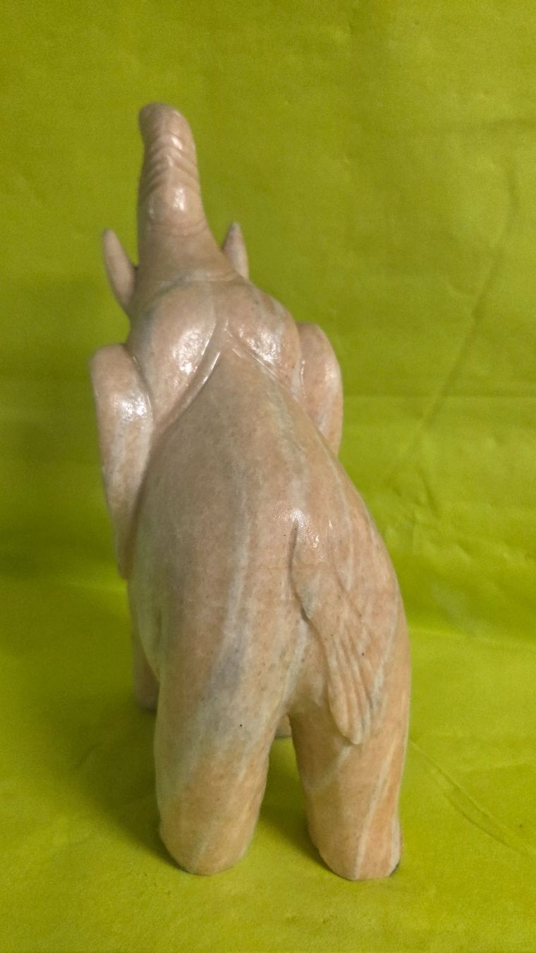 Skulpturen & Statuen: Schöner Elefant aus Marmor 30cm – Neu (gemäss Beschreibung) aus Roggliswil von Mabelco 2