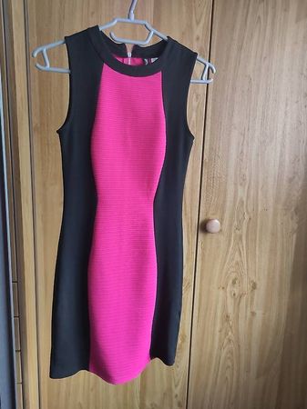 figurbetontes Kleid 