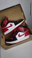 Jordan 1 Mid Chicago