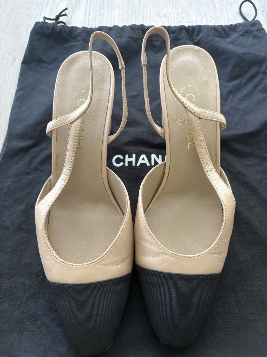 Chanel Damenschuhe: Chanel Slingback Pumps in beige/schwarz – Gebraucht aus Zürich von mausi030