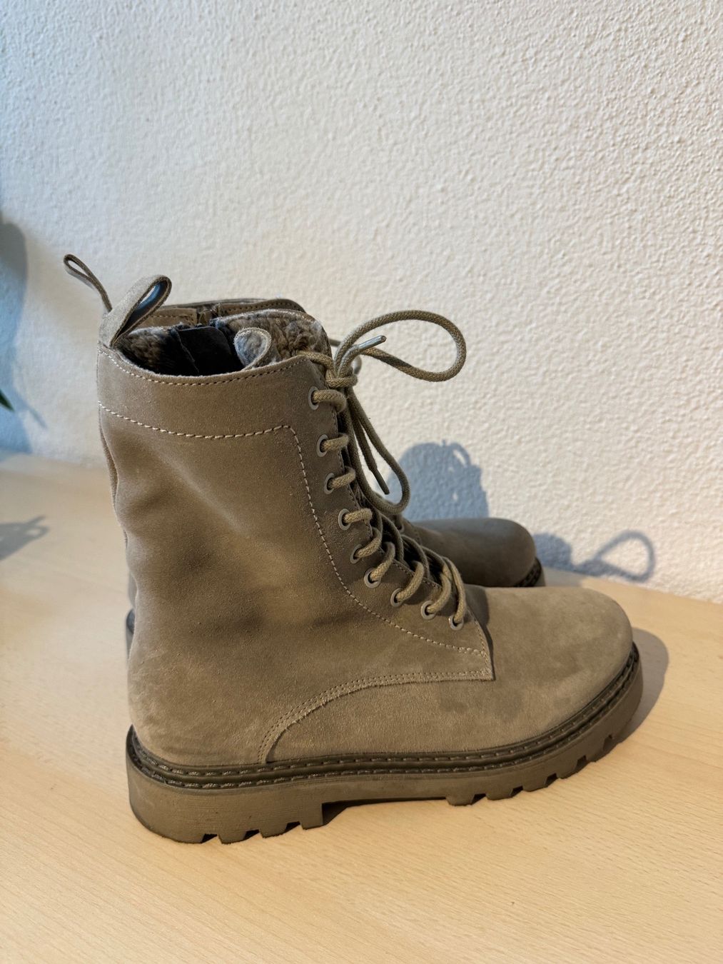 Damenschuhe: Winterstiefel Gr. 41 – Neu (gemäss Beschreibung) aus Niederhasli von Erwied 2