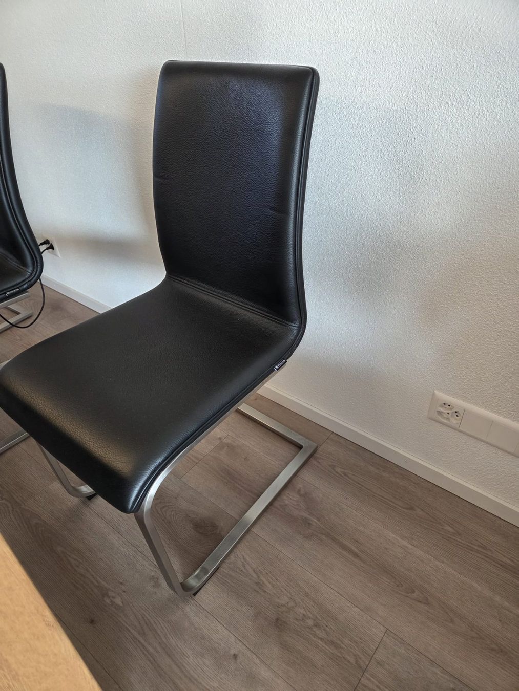 Stühle: 8 hochwertige Lederstühle – Gebraucht aus Sursee von matre86 1
