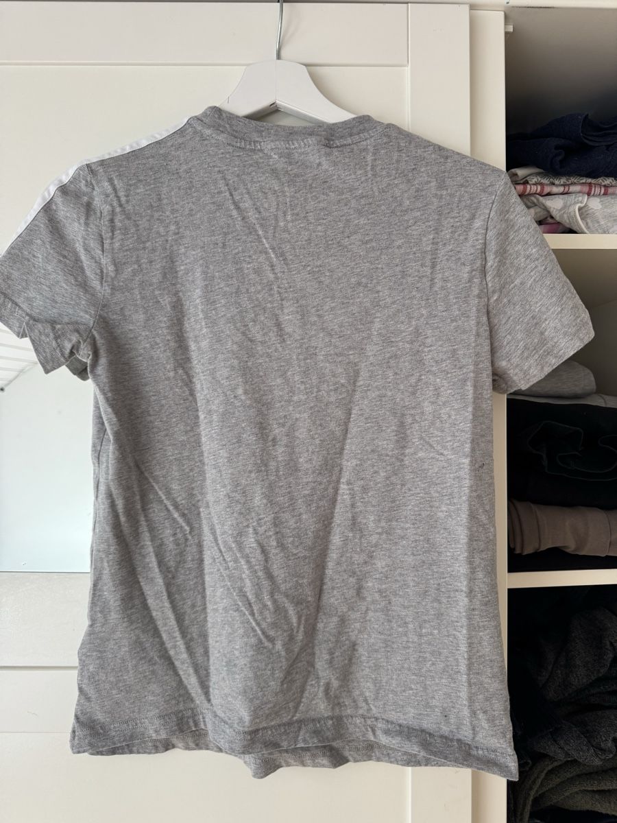 Adidas T-shirt: T-shirt – Nuovo (secondo la descrizione) da Turgi venduto da eiiinalem 2