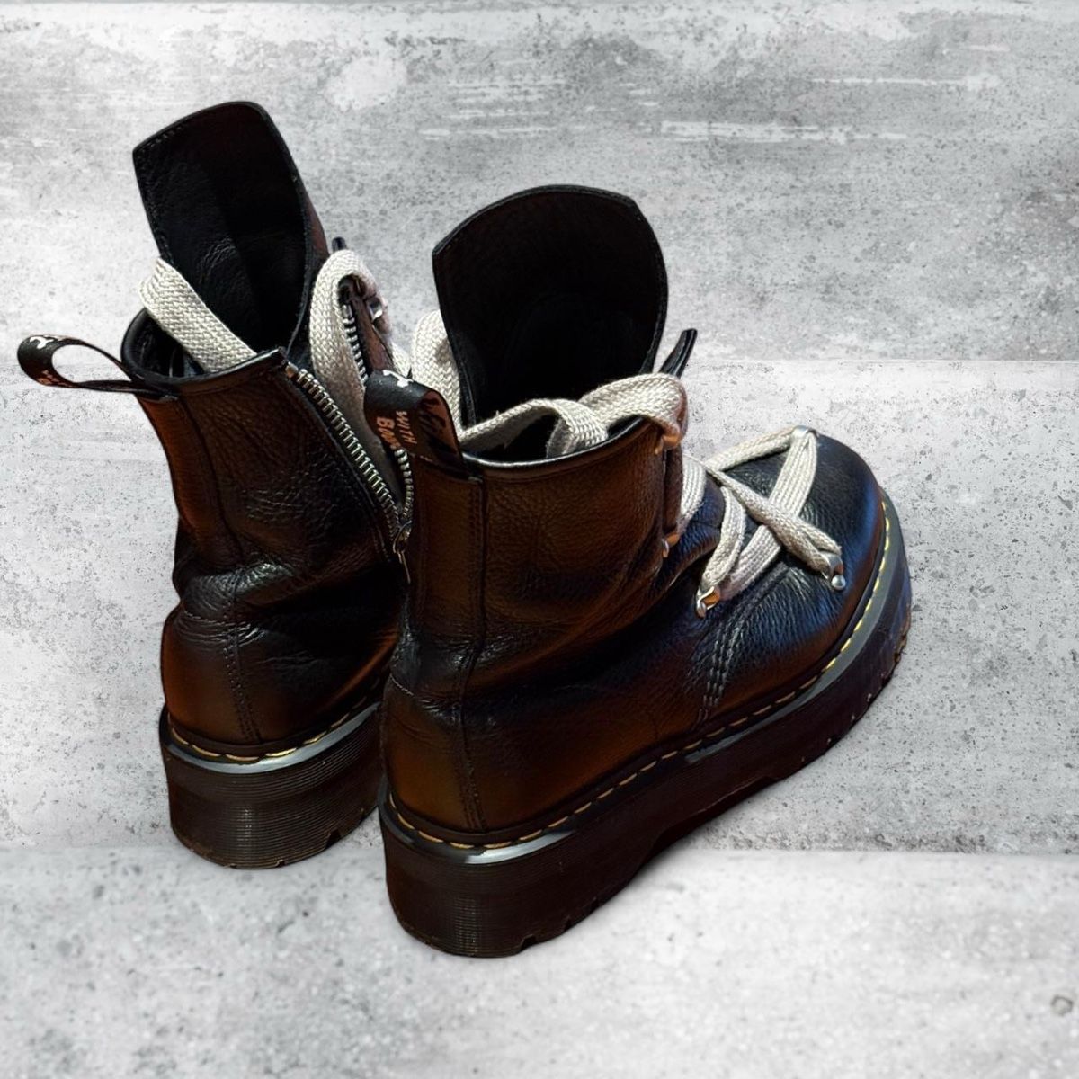 Scarpe da uomo: Dr. Martens x Rick Owens Boots – Usato da Ruswil venduto da marcteryx 3