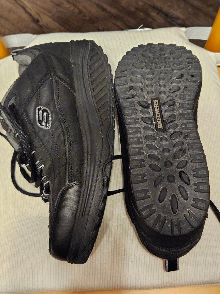 Skechers Scarpe da uomo: Neuw. Skechers Shape-ups - schwarz - Gr. 46 – Nuovo (secondo la descrizione) da Uznach venduto da Laeuffer 2