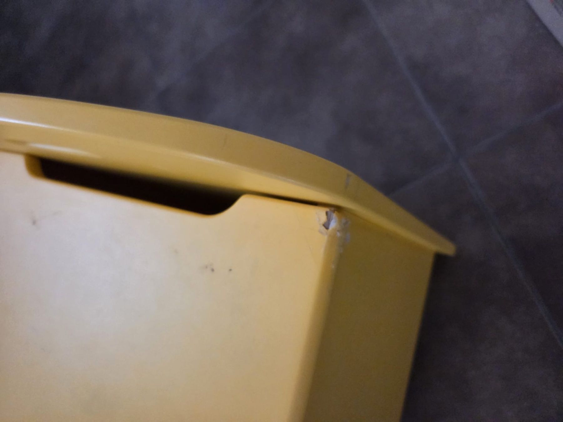 Truhen: Coffre à jouets en bois jaune – Gebraucht aus Lavigny von ehlstudent_ 3