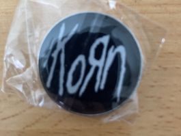 Korn Pin Anstecker Punk Rock Metal Pop