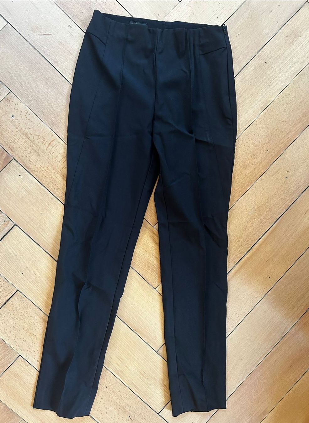 Escada Pantaloni: Escada schwarze Hosen, Größe 36. – Usato da Winterthur venduto da Babdiba 1