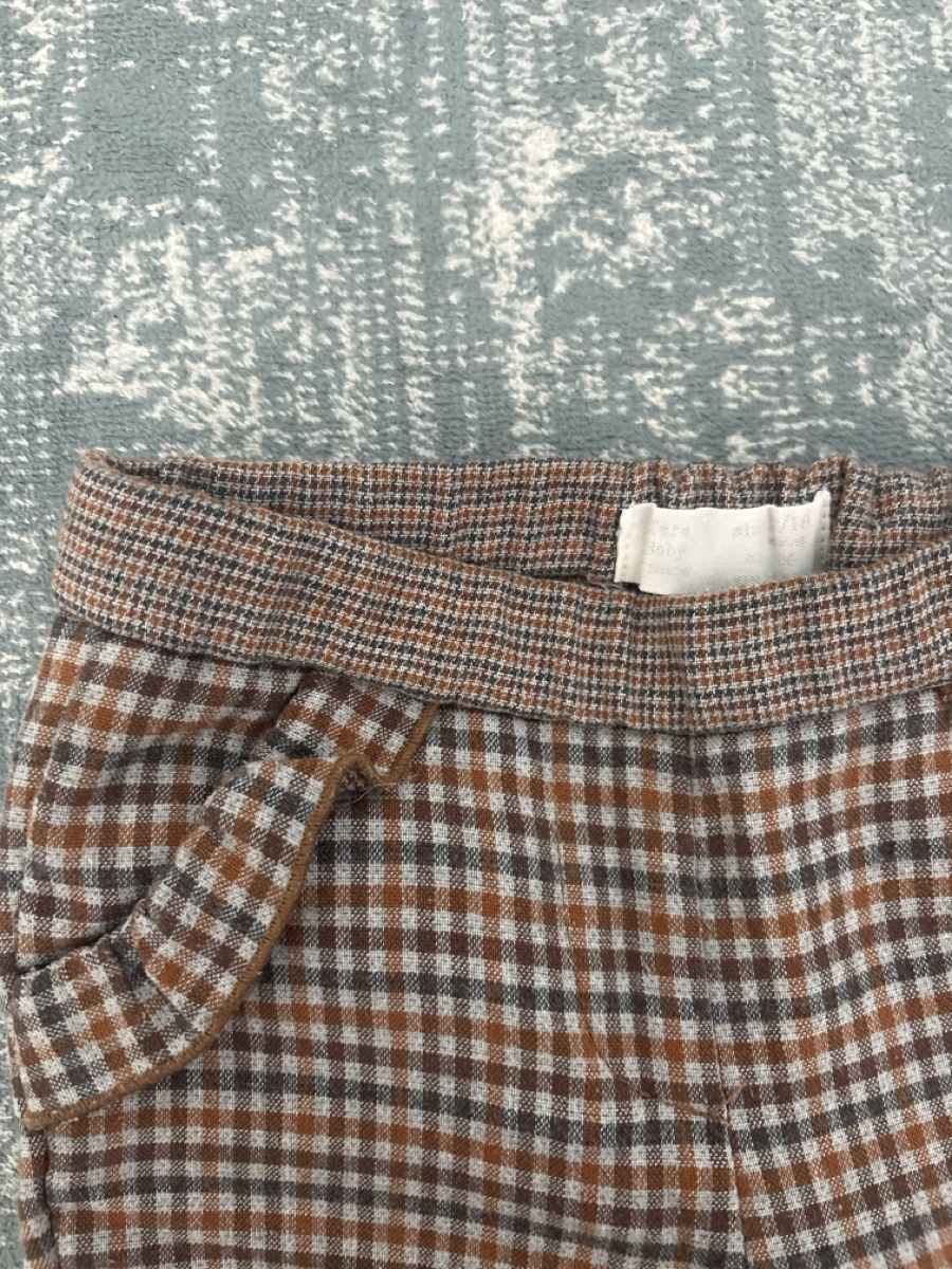 Pantalons: Pantalon Zara – D'occasion à lausanne par cat_q9l6 1