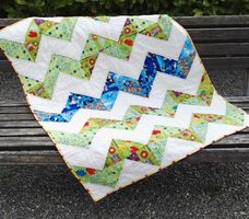 BABY - QUILT mit ZICK-ZACK-MUSTER