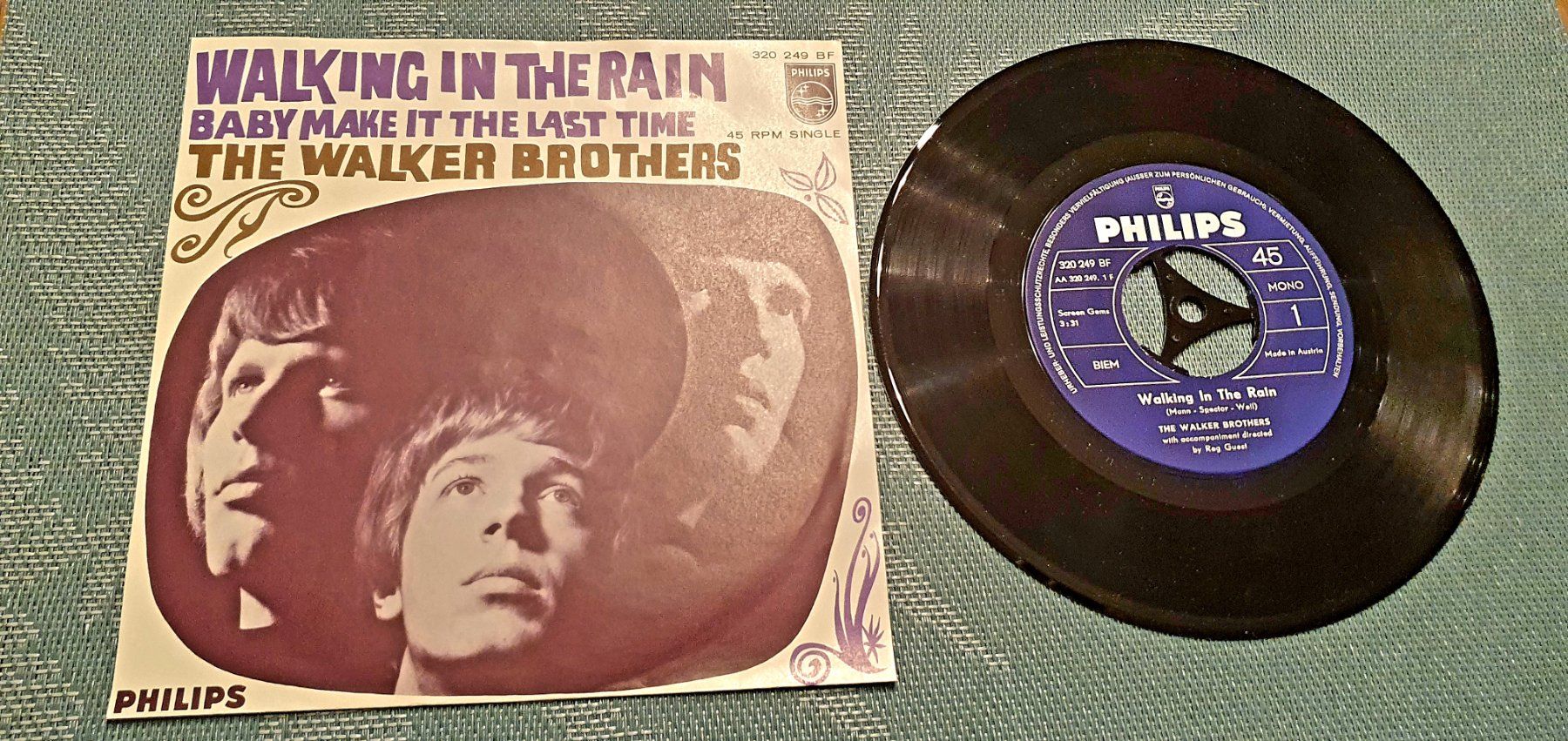 Schallplatten: THE WALKER BROTHERS, Walking in the Rain, Single, Mint- – Gebraucht aus Kreuzlingen von Cdschlumpf