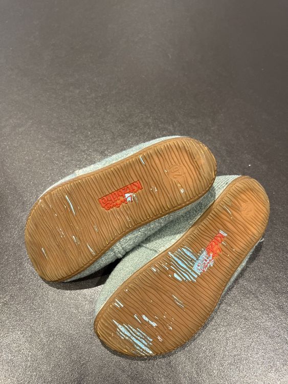 Chaussures garçon: Hausschuhe von Living Kitzbühel, Grösse 26, mit Tierli – D'occasion à Berneck par Bonie6 1