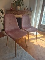 2 chaises en velours rose