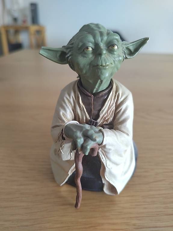 Figuren: Figurine Yoda limited edition – Gebraucht aus Sion von tomguibert 1