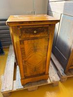 Antiker Nachttisch Biedermeier-Stil Nussbaum