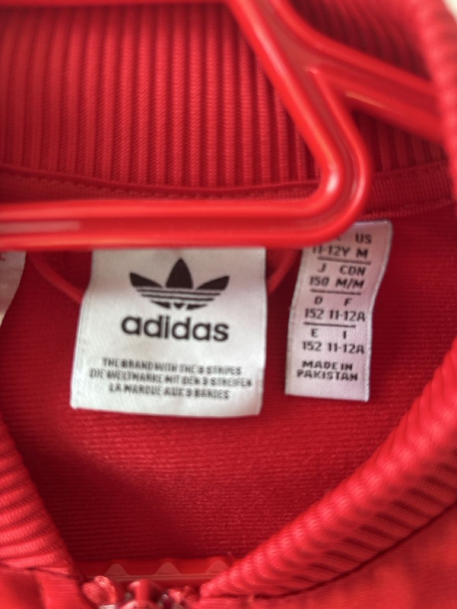 Adidas Jacken & Mäntel: Veste Adidas Rouge Taille 11-12 ans – Gebraucht aus Sion von tchana77 1