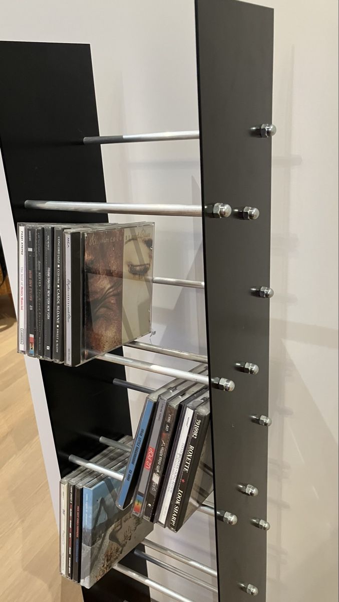 Scaffali: Design CD Rack Metall schwarz – Usato da Bern venduto da sil_fw85 2